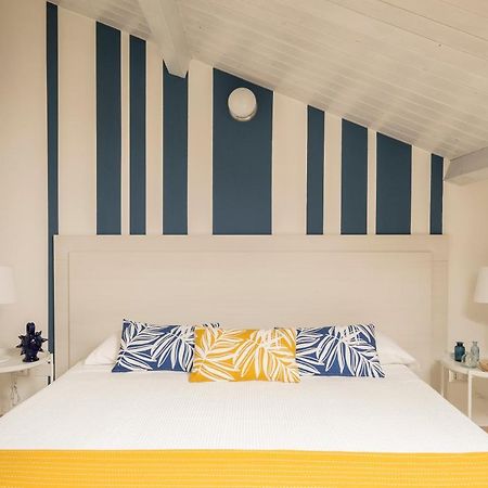 Civico 64 Bed & Breakfast In Mansarda パルミ エクステリア 写真