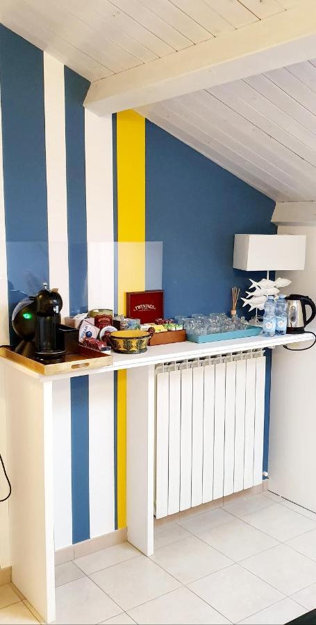 Civico 64 Bed & Breakfast In Mansarda パルミ エクステリア 写真