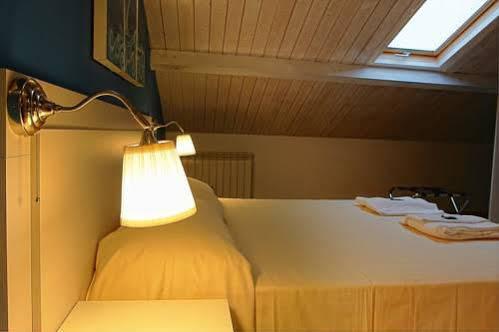 Civico 64 Bed & Breakfast In Mansarda パルミ エクステリア 写真